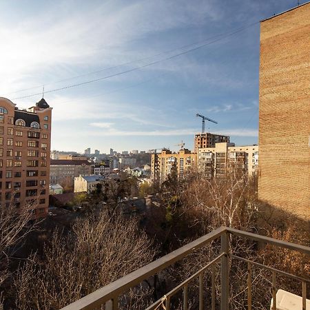 Saksaganskogo Centre Apartment เคียฟ ภายนอก รูปภาพ