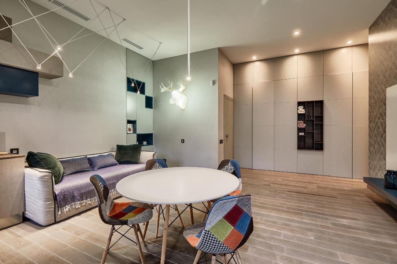 Saksaganskogo Centre Apartment เคียฟ ภายนอก รูปภาพ