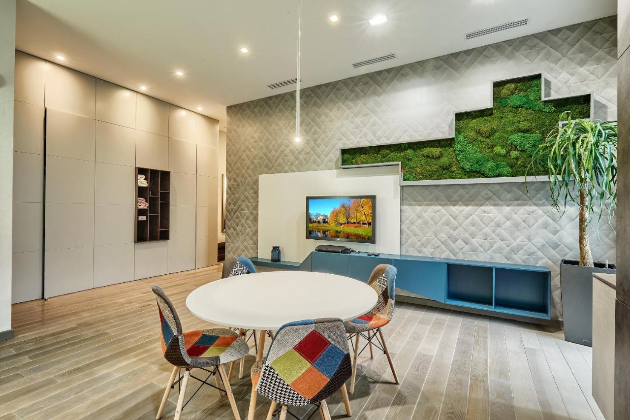 Saksaganskogo Centre Apartment เคียฟ ภายนอก รูปภาพ