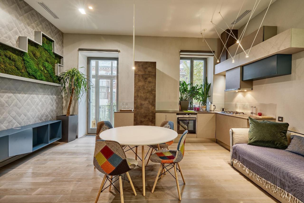 Saksaganskogo Centre Apartment เคียฟ ภายนอก รูปภาพ
