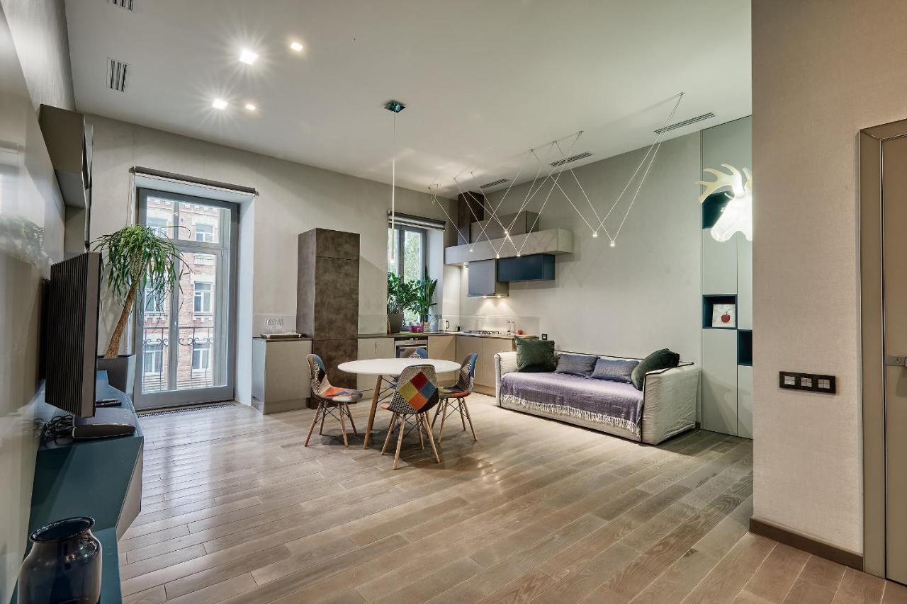 Saksaganskogo Centre Apartment เคียฟ ภายนอก รูปภาพ