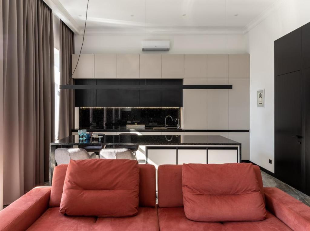 Saksaganskogo Centre Apartment เคียฟ ภายนอก รูปภาพ