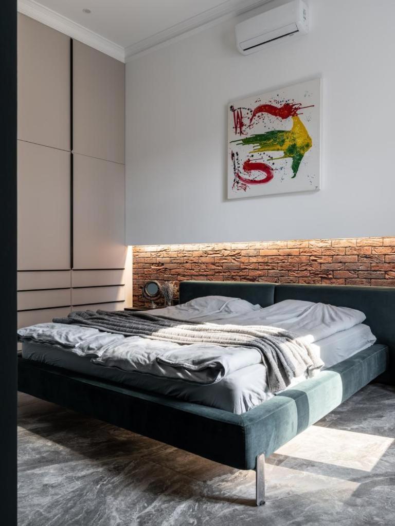 Saksaganskogo Centre Apartment เคียฟ ภายนอก รูปภาพ