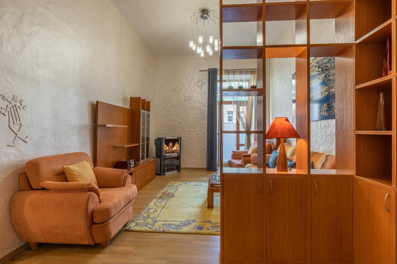 Saksaganskogo Centre Apartment เคียฟ ภายนอก รูปภาพ