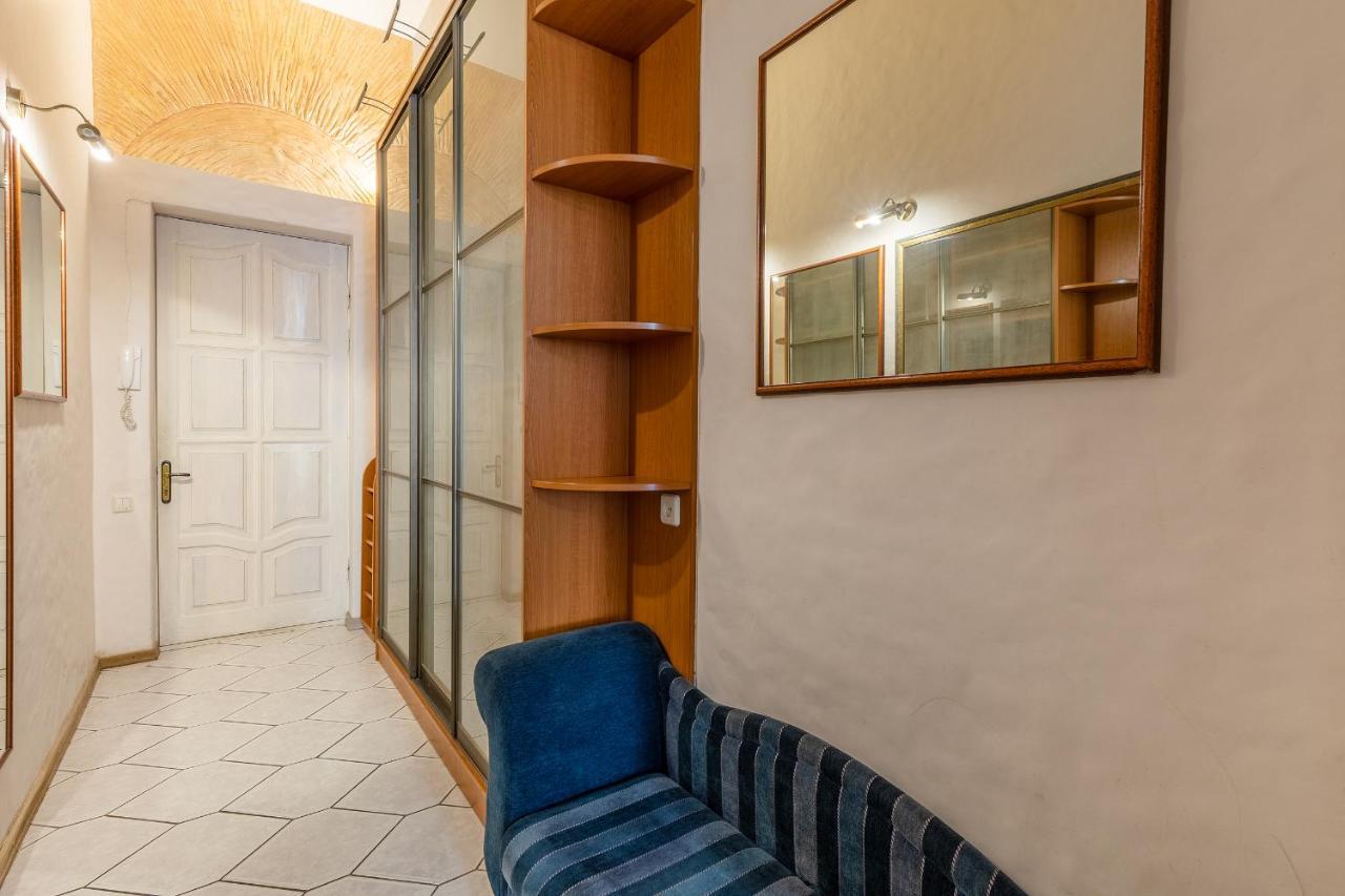 Saksaganskogo Centre Apartment เคียฟ ภายนอก รูปภาพ
