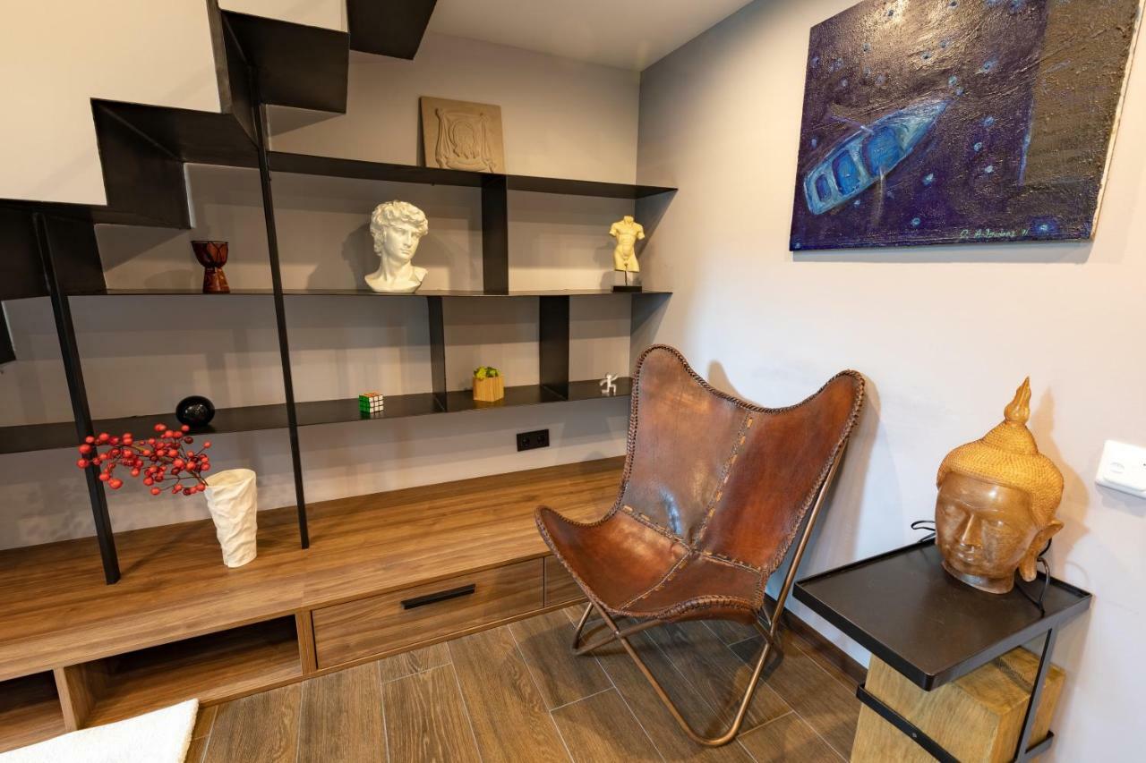 Saksaganskogo Centre Apartment เคียฟ ภายนอก รูปภาพ